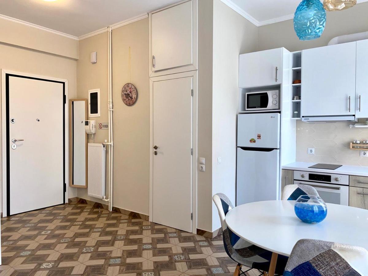 Dafni'S Home Is In 200M To Metro Ag Ioanis Athen Exterior foto